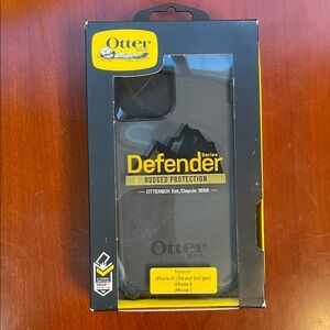 OtterBox Defender Series Rugged Phone Case - Black